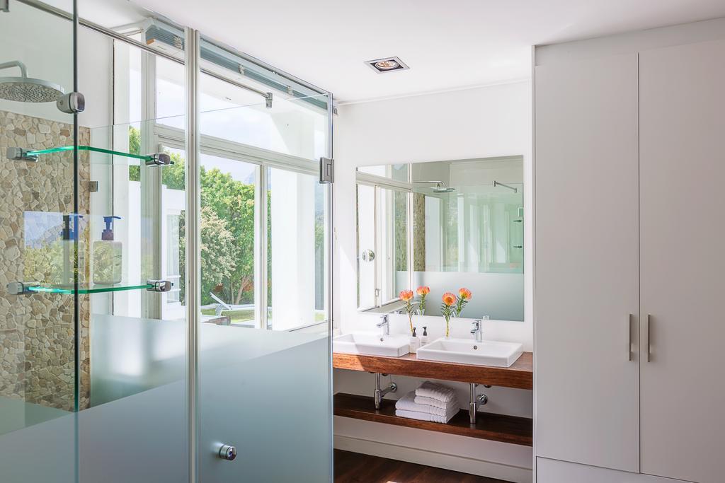 Cube Guest House Hout Bay Exterior photo