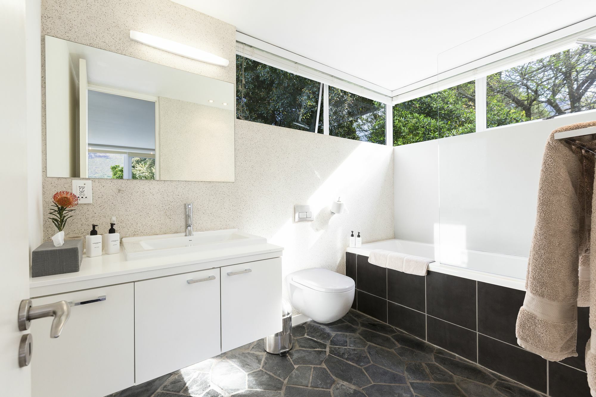 Cube Guest House Hout Bay Exterior photo
