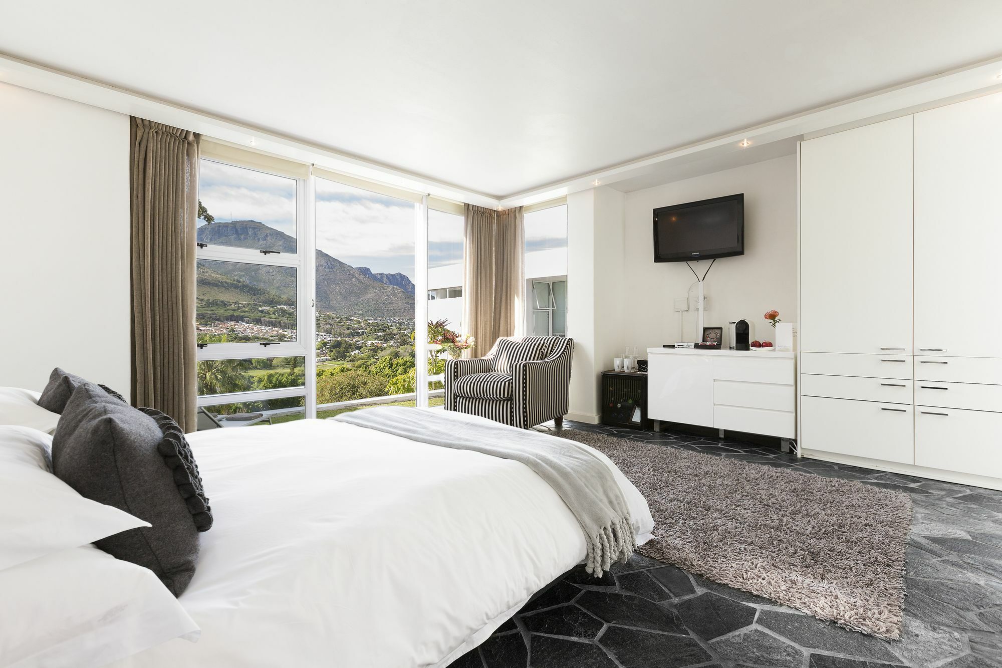 Cube Guest House Hout Bay Exterior photo